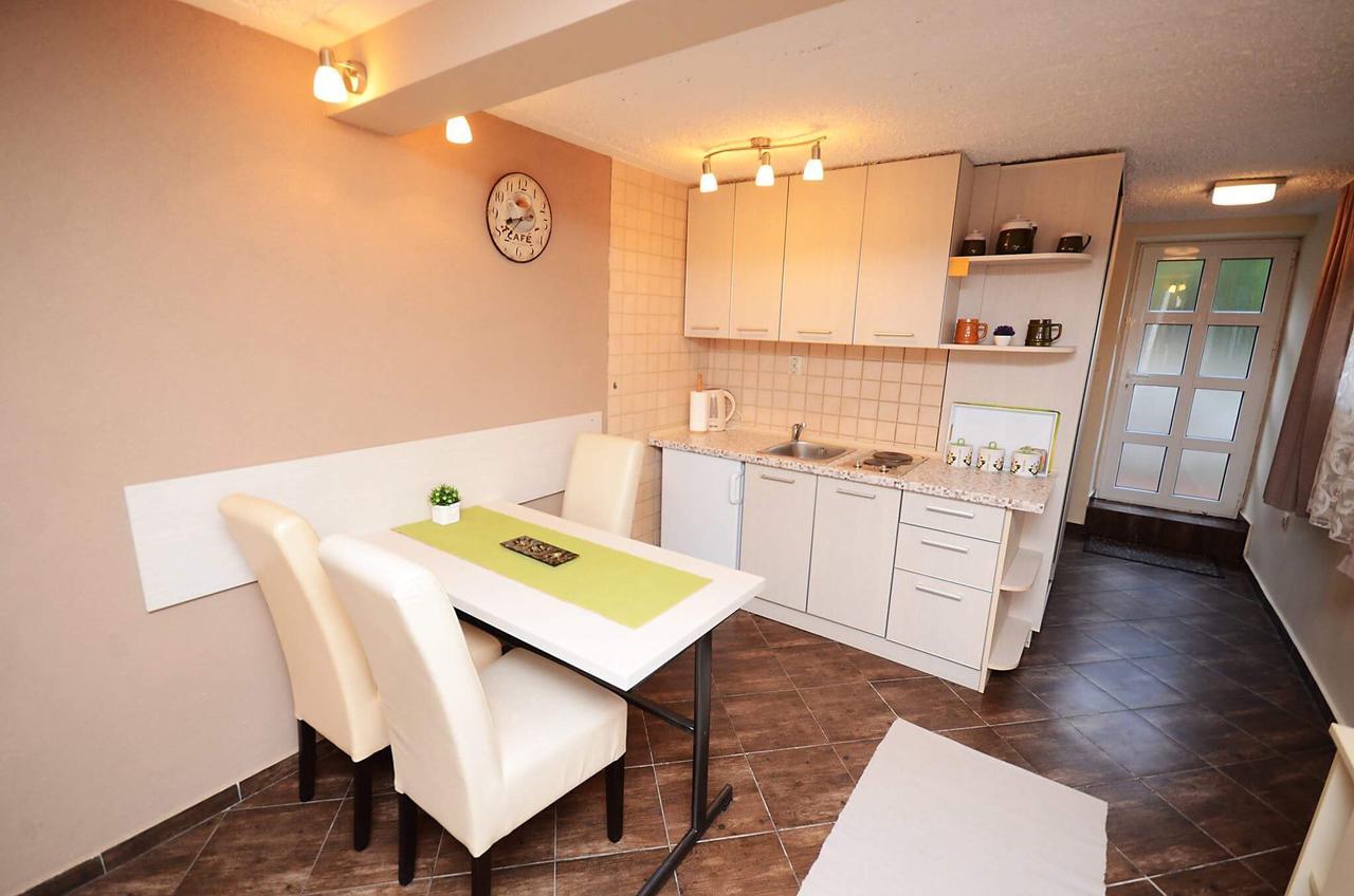 Apartment Garden Котор Экстерьер фото